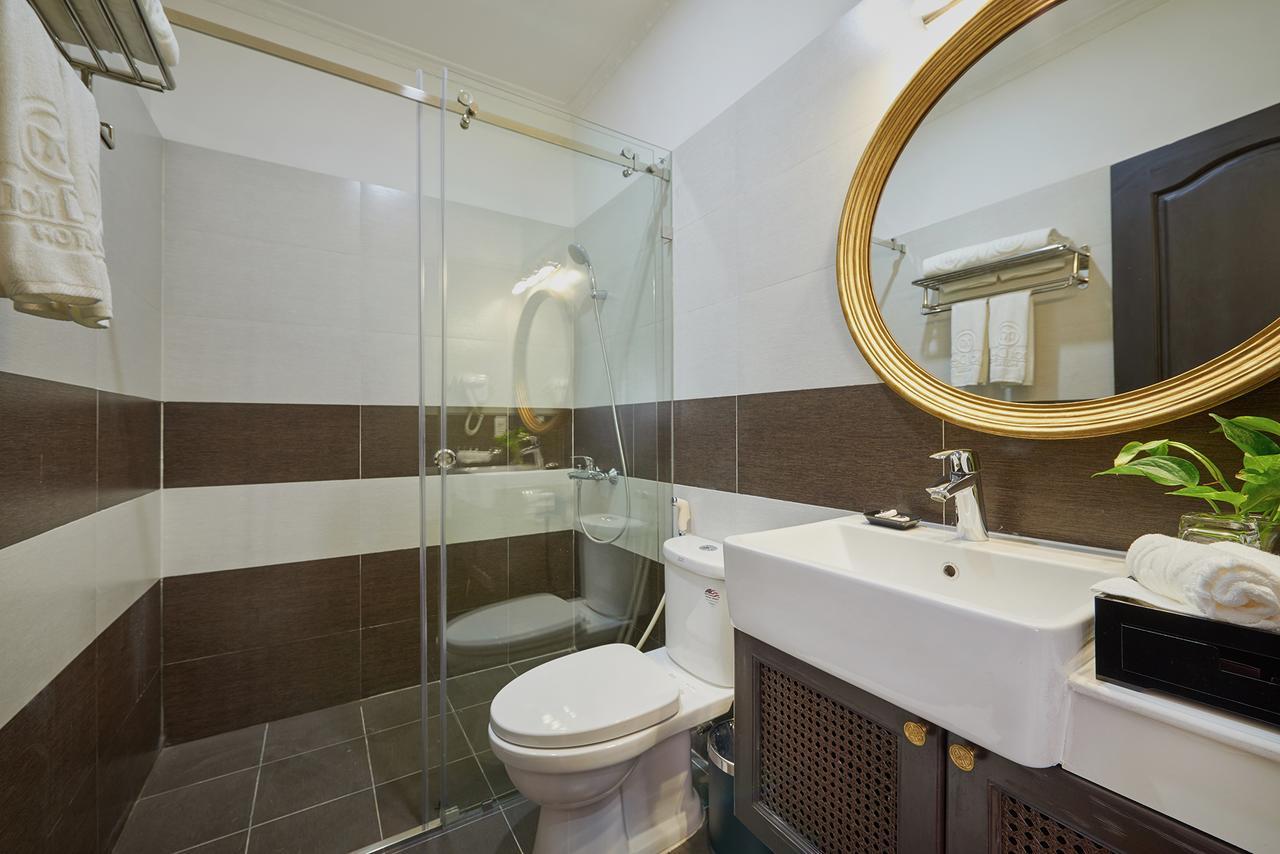 Manoir Des Arts Hotel 4*