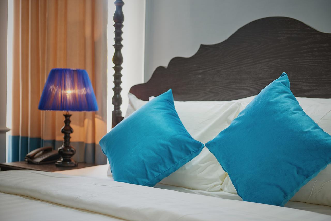 Hotel Manoir Des Arts 4*